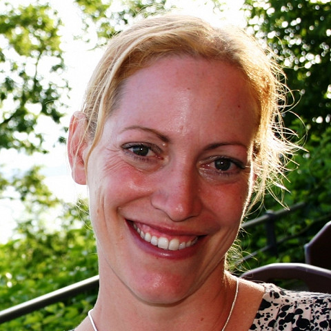 Dr. Nina Schaller
